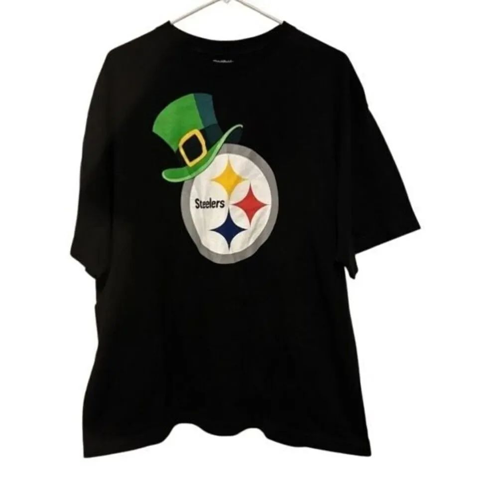 Pittsburgh Steelers Leprechaun Hat Size XL T-Shirt